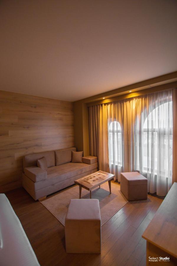 Sahati Hotel & Restaurant Korce Exterior photo